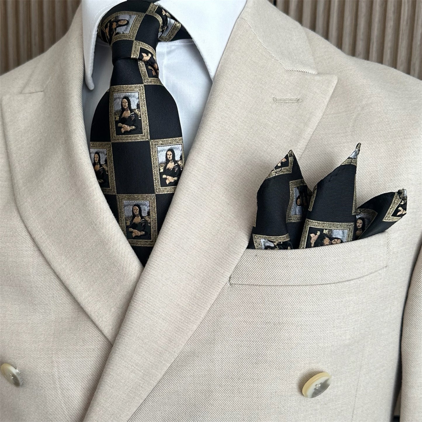 Mona Lisa Necktie