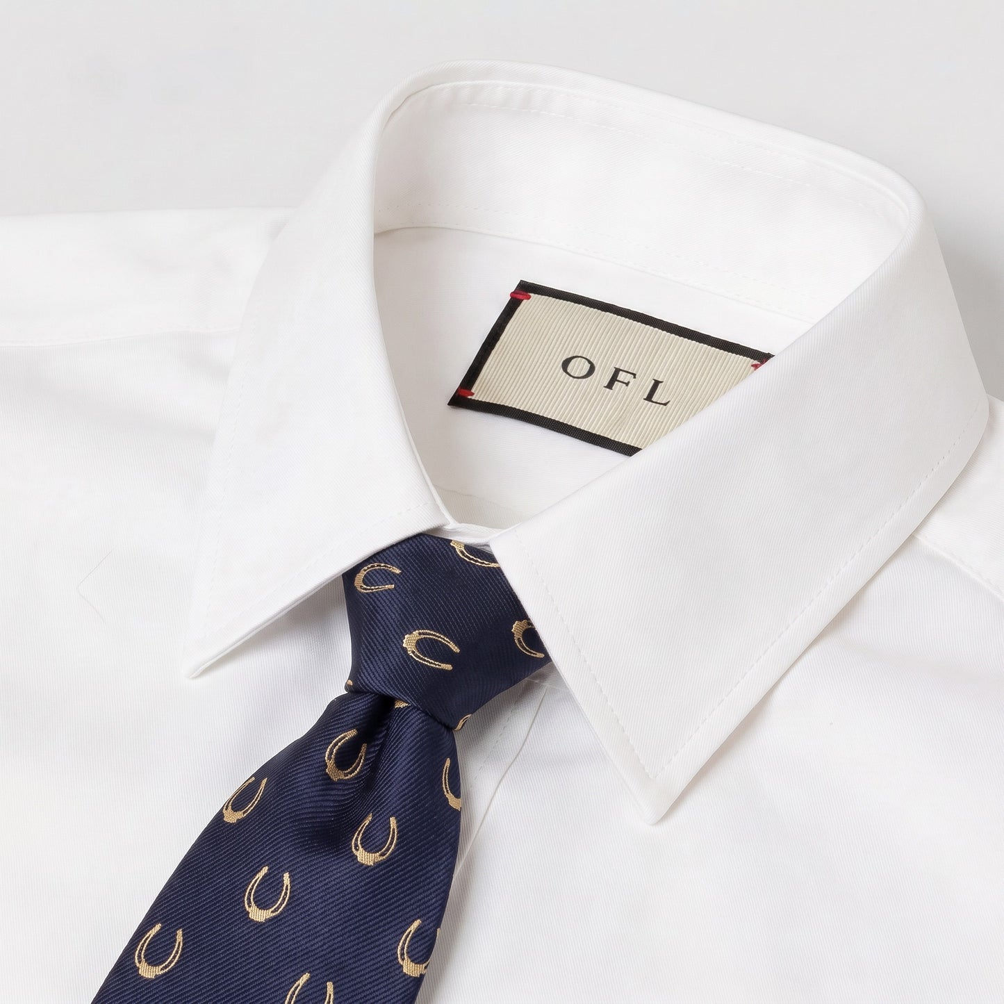 Horse Shoe Tie